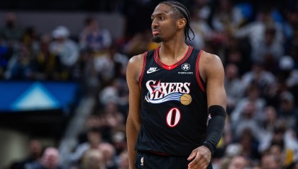 虎扑nba-这是在摸鱼？马克西半场5中1得5分 三分3中1&amp;另有2失误