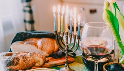 一手资讯-伊布史上最佳阵容 马拉多纳罗纳尔多齐达内领衔！